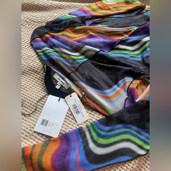 NWT Oval Square Sassy Long Sleeve Mesh Top - Picture 6 of 7